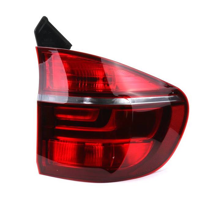 Tail Light Assembly - Passenger Side Outer